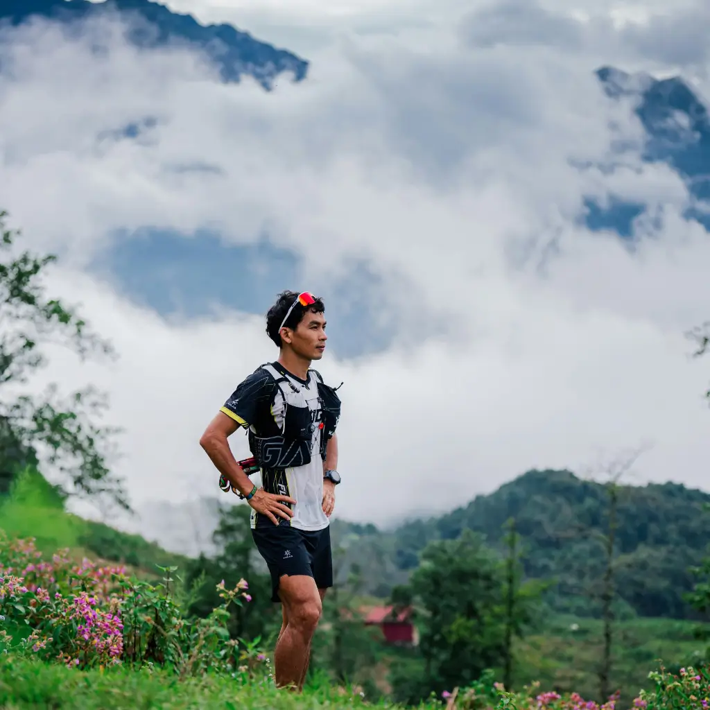 An athlete competing in the UTMB Puglia, after getting a running medical certificate from Fit Certify.